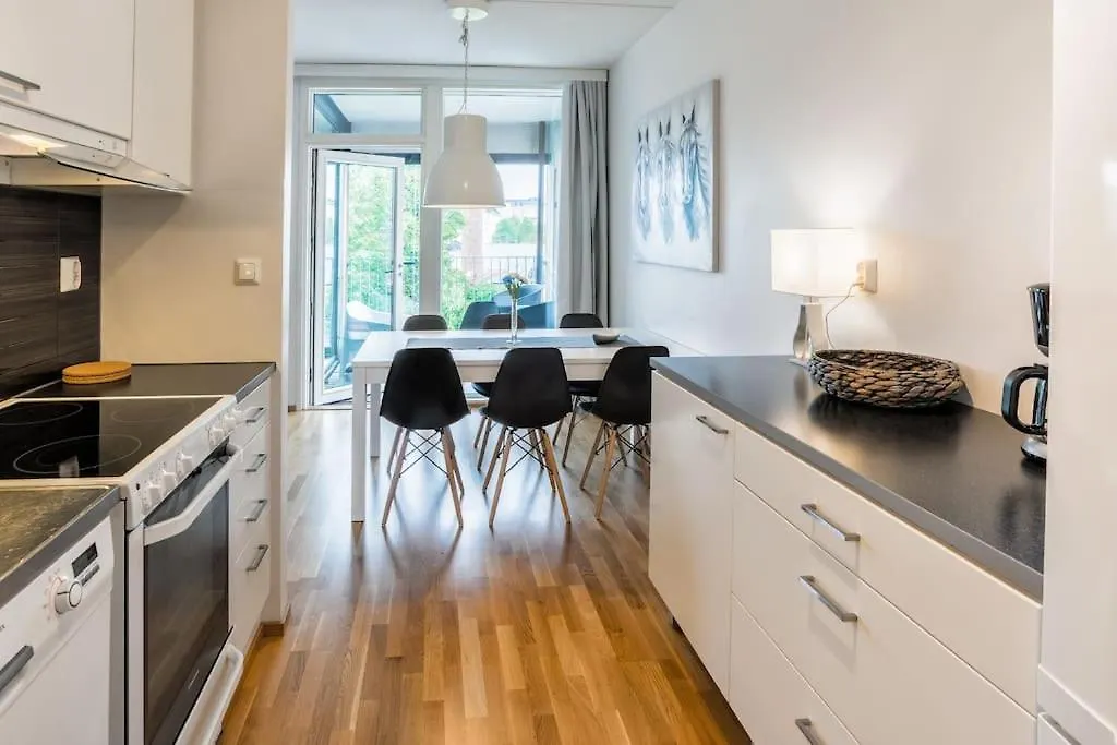 Apartamento Kotimaailma - Avara Ja Valoisa Kolmio Saunalla Laehellae Helsingin Keskustaa Helsínquia Finlândia